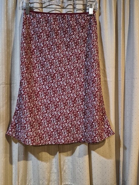 Studio Dresses & Skirts - Vintage Studio 90s Y2K Burgundy Ditsy Floral Midi Skirt - Waist 24" Length 24"